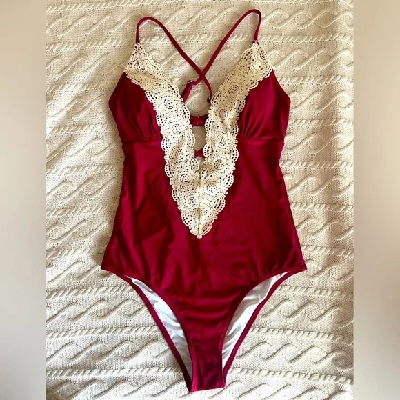 NEW! Cupshe Burgundy With Cream Embroidery detail Swimsuit Women’s M - Picture 1 of 16